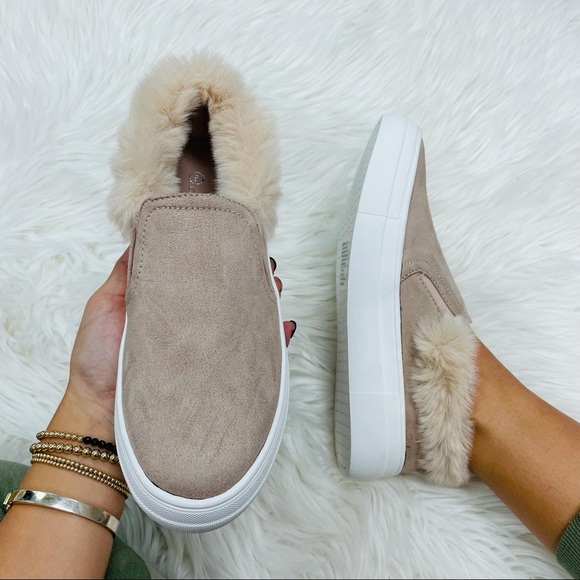 Taupe fur lined slip on - Picture 3 of 7